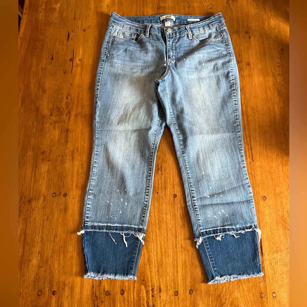 Vintage America Blue Distressed Boho Crop Jeans with Paint-Splatter
